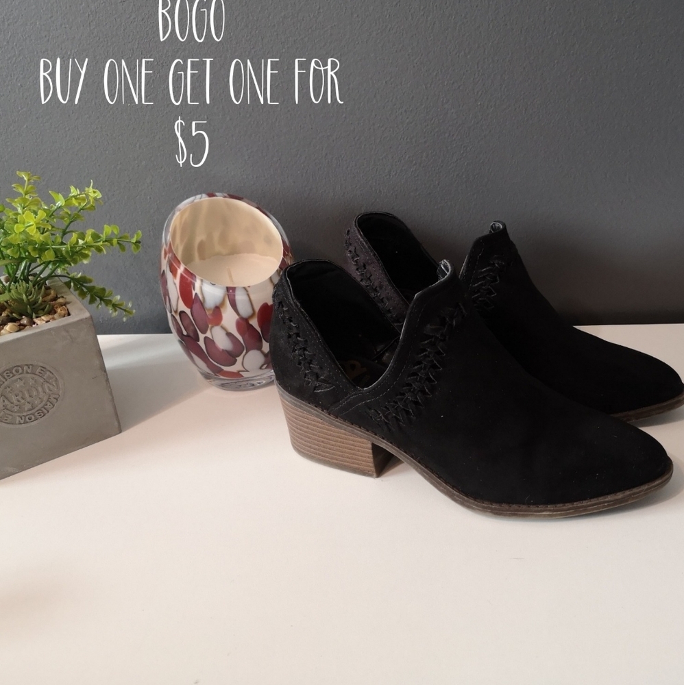 Fergalicious ankle boot 🌿 BOGO